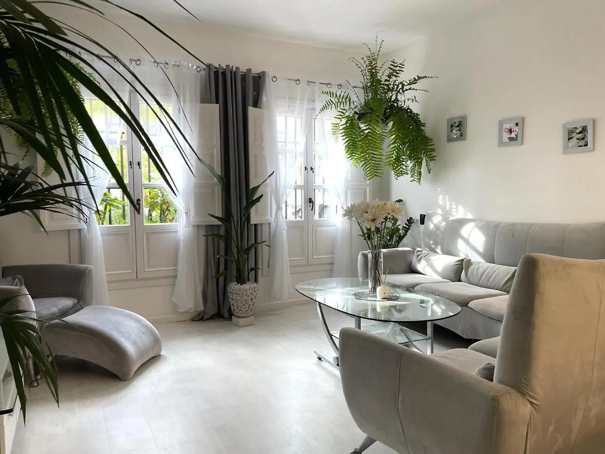 Appartement Home Away From Home Marbella Spanje